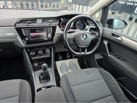 2016 Volkswagen Touran 1.6 TDI SE BLUEMOTION 110PS 5DR €11,950 thumbnail