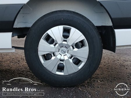 2025 Nissan Interstar - thumbnail 9