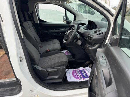 2019 Peugeot Partner - thumbnail 8