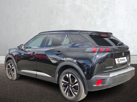 2023 Peugeot 2008 - thumbnail 18