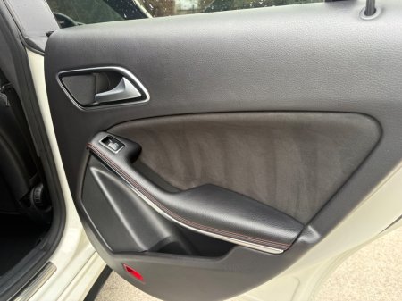 2017 Mercedes-Benz CLA Class - thumbnail 14