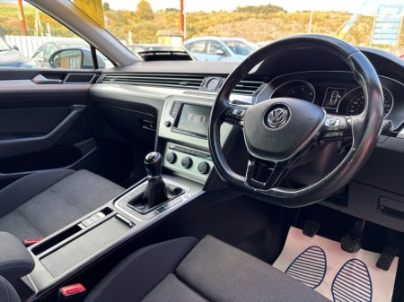 2015 Volkswagen Passat - photo 5