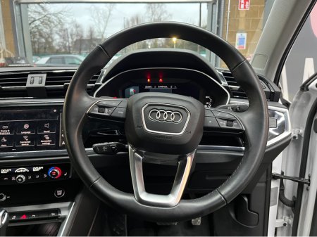 2024 Audi Q3 2024 AUDI Q3 SB 35TDI QUATTRO ADVANCE 2.0 AUTOMATIC / CRUISE CONTROL / 360° PARKING CAMERA / ELECTRIC HEATED SEATS / APPLE CARPLAY thumbnail