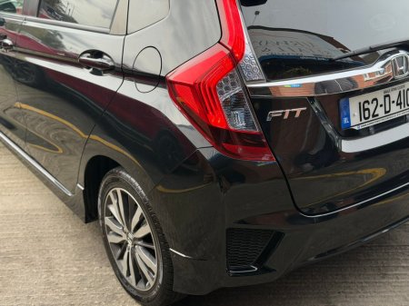 2016 Honda Fit - thumbnail 19