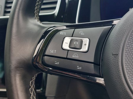 2017 Volkswagen Golf 2.0 TSI 5DR DSG 300HP 4MOTION R €29,995 thumbnail