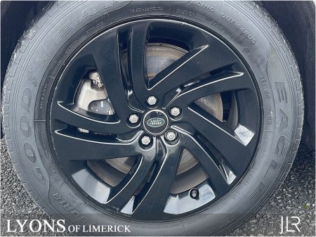 2023 Land Rover Range Rover Evoque 1.5 PHEV AWD R-Dynamic S €43,950 thumbnail