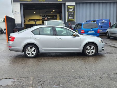 2014 Skoda Octavia AMBITION 1.2 TSI 105HP DGS 4 4DR AUTO €9,950 thumbnail
