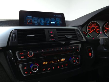 2017 BMW 3 Series - thumbnail 17