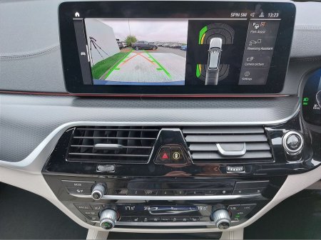 2024 BMW 5 Series - thumbnail 8