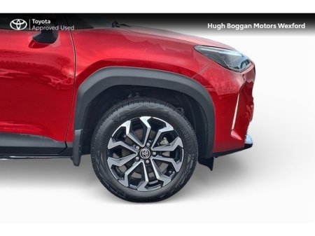 2024 Toyota Yaris Cross LUNA SPORT BITONE, MINT CONDITION €29,995 thumbnail