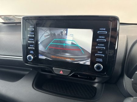 2022 Toyota Yaris HYBRID LUNA €22,950 thumbnail