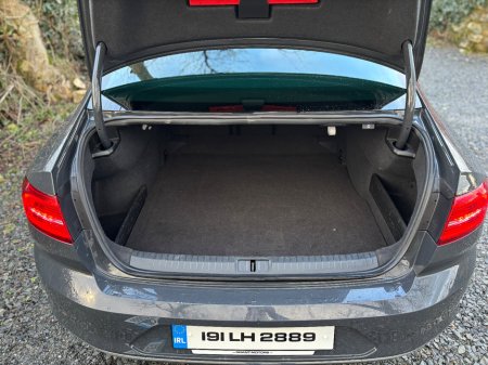 2019 Volkswagen Passat 2.0 TDI 150HP Comfortline DSG €19,998 thumbnail