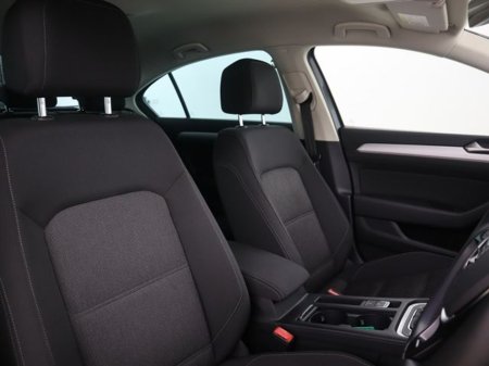 2016 Volkswagen Passat - thumbnail 10