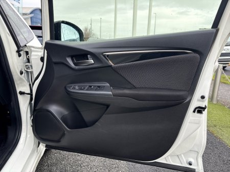 2017 Honda Fit 1.5L Petrol Hybrid Automatic €13,950 thumbnail