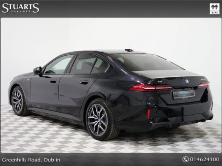 2025 BMW i5 * PANORAMIC SUNROOF AND COMFORT PACK* 19” UPGRADE ALLOYS, 570KM CLAIMED RANGE, SAPPHAIRE BLACK METALLIC, BLACK VEGANZA INTERIOR €99K NEW €63,945