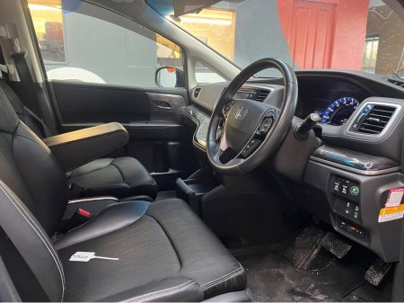 2017 Honda Odyssey €21950 2017 HONDA ODYSSEY HYBRID 7 SEATER AUTOMATIC ABSOLUTE SENSING  2.0 AUTOMATIC / CRUISE CONTROL / REVERSE CAMERA / AUTOMATIC DOORS €21,950 thumbnail