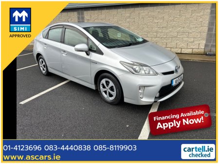 2014 Toyota Prius - thumbnail 1