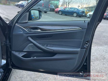 2017 BMW 5 Series MSPORT , AUTO // LOW MILEAGE €26,950 thumbnail