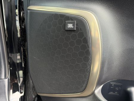 2023 Toyota Alphard - thumbnail 15