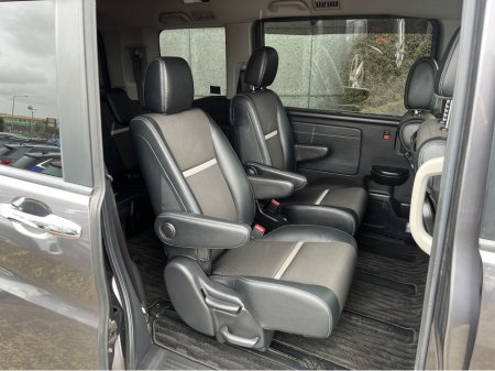 2019 Honda Stepwagon - thumbnail 12