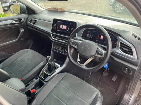 2024 Volkswagen T-Roc - thumbnail 14