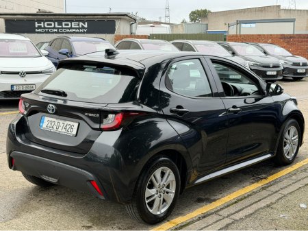 2023 Toyota Yaris - thumbnail 8