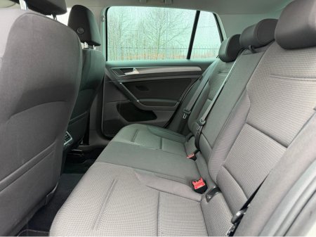 2017 Volkswagen Golf (172) 1.2 TSI COMFORTLINE AUTO €19,950 thumbnail