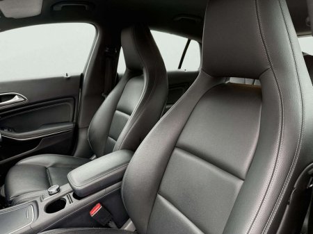 2018 Mercedes-Benz CLA Class - thumbnail 2