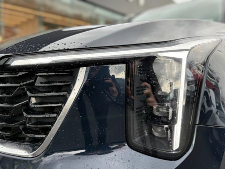 2025 Kia Sorento Plug in hybrid ( 7 seats ) €59,995 thumbnail