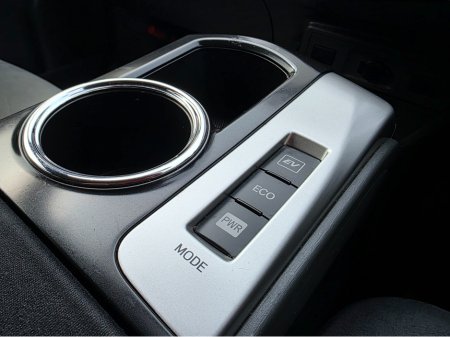 2013 Toyota Prius Alpha - thumbnail 15