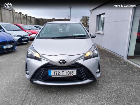 2017 Toyota Yaris - thumbnail 4