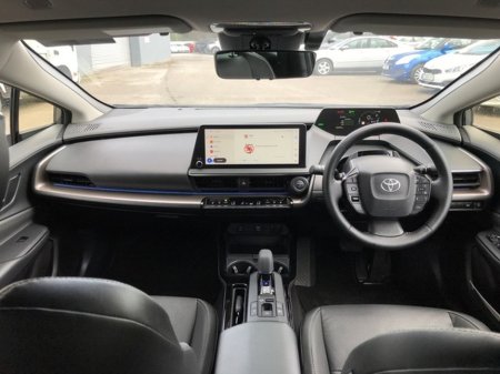 2024 Toyota Prius - thumbnail 8