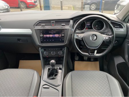 2017 Volkswagen Tiguan 2.0 TDi SE €17,995 thumbnail