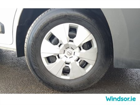 2025 Nissan Interstar L2H2 FWD 150 SV €28,858 thumbnail