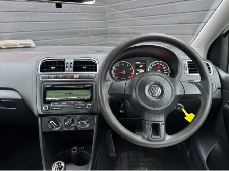 2011 Volkswagen Polo CL 1.2 MANUAL €5,895 thumbnail