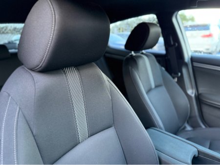 2017 Honda Civic - thumbnail 14