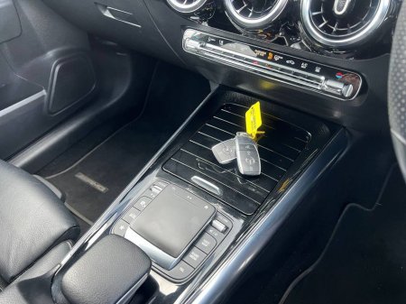 2021 Mercedes-Benz GLA Class - thumbnail 11