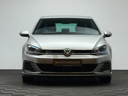 2018 Volkswagen Golf - thumbnail 2