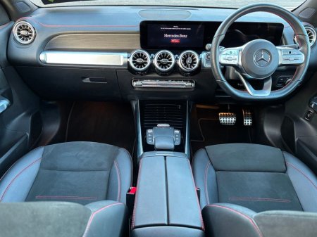 2023 Mercedes-Benz EQB AMG LINE PREMIUM 300 SUNROOF €38,995