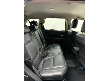 2018 Mitsubishi Outlander PHEV 2.0L MIVEC 4WD 5-Seater Instyle €16,950 thumbnail