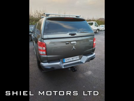 2020 Mitsubishi L200 CREW CAB PICK UP 4X4 MANUAL €25,750 thumbnail