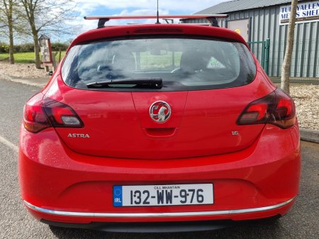 2013 Opel Astra - thumbnail 12