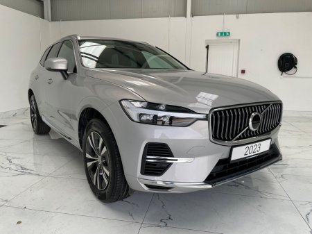 2023 Volvo XC60 - thumbnail 1