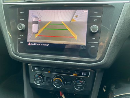 2018 Volkswagen Tiguan - thumbnail 17