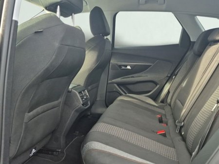 2019 Peugeot 3008 - thumbnail 8