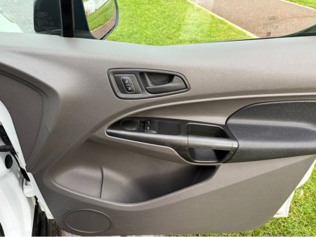 2019 Ford Transit Connect LWB 1.5 DIESEL LOW MILEAGE €9,950 thumbnail