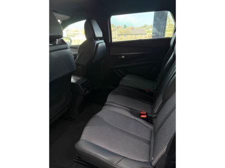 2023 Peugeot 5008 - thumbnail 17