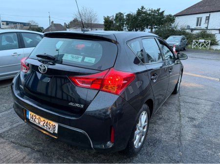 2014 Toyota Auris 1.33 VVT-I DUAL ICON S/S 99BHP 5DR 100BHP €8,990 thumbnail