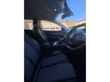 2018 Peugeot 3008 ALLURE 1.5 BLUE HDI 130 6 6.2 4DR €14,800 thumbnail