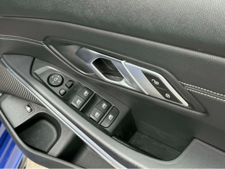 2022 BMW 3 Series - thumbnail 14